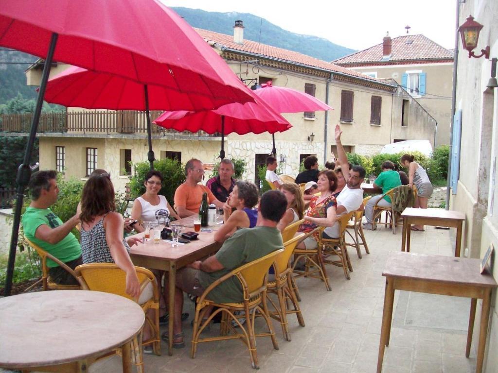 Le Vin De L'Ete Bed & Breakfast Ponet-et-Saint-Auban ภายนอก รูปภาพ